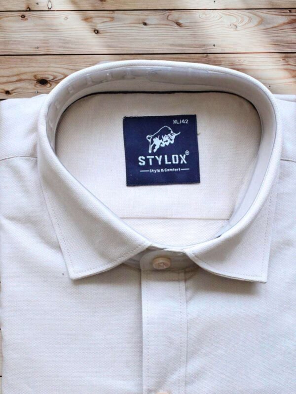 Men's Regular Fit Plain Light Cream Shirt. - Image 2