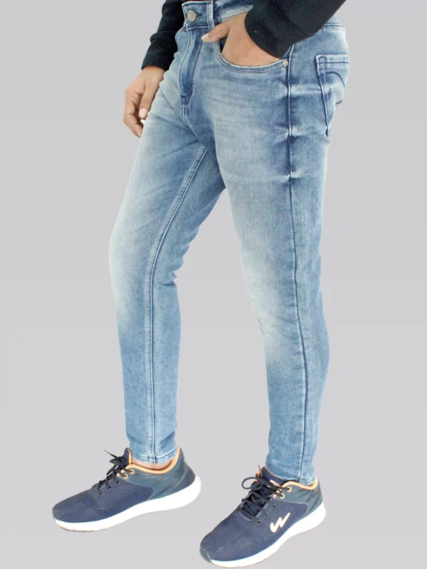 Men's Slim Fit Ankle Length Sky Blue Mid Rise Jeans.